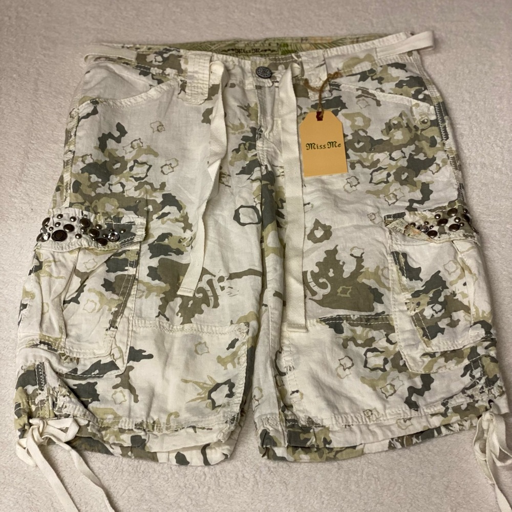 Miss Me Bermudas